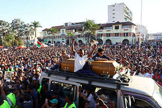 Военные на Мадагаскаре объявили о роспуске всех госинститутов кроме парламента