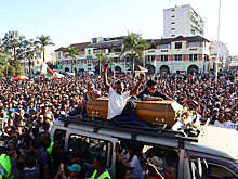 Военные на Мадагаскаре объявили о роспуске всех госинститутов кроме парламента