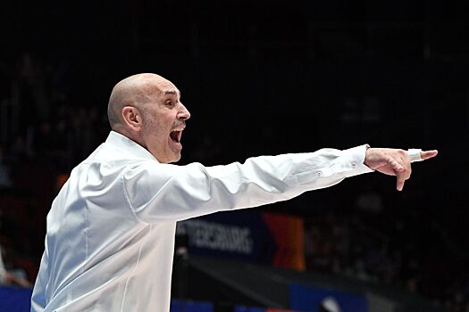 Тренер сборной России Лукич рассказал, почему Дёмин, Голдин и Лахин не будут на сборах