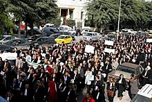 Врачи Туниса протестуют против закона о зарплатах