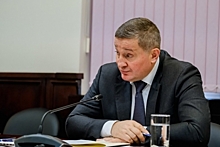 Бочаров сообщил о выделении средств на ремонт дорог во дворах Волгограда
