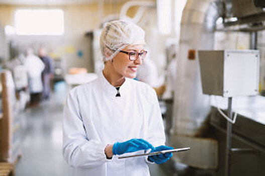 В Астрахани создали мини-ферму по выращиванию рыбы и овощей в квартире