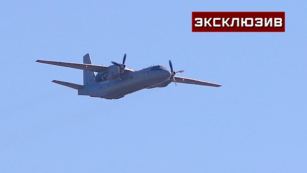 «У них стояла задача»: жена второго пилота Ан-26 объяснила вылет самолета в плохую погоду