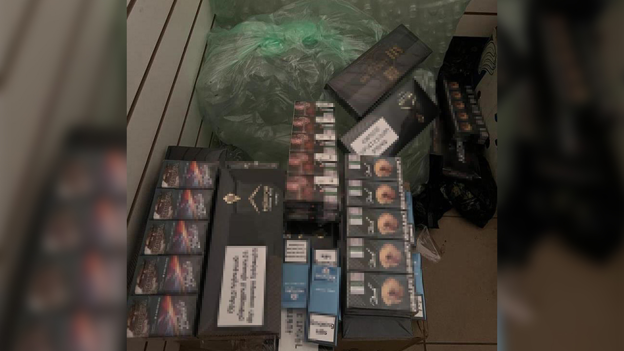 В Кабардино-Балкарской Республике полицейские пресекли продажу более 1700 пачек контрафактных сигарет