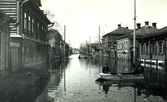 "Какого распоряжения вы ждете?" — как Казань спасалась от наводнения 1926 года