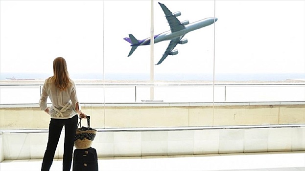 На остров Пхукет в Таиланде начали пускать вакцинированных туристов