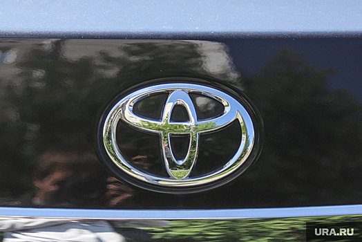 «Известия»: отзыв машин Toyota и Lexus связан со сбоями в работе модуля передачи данных