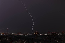 Гроза и сильный ливень обрушились на Новосибирск вечером 24 августа