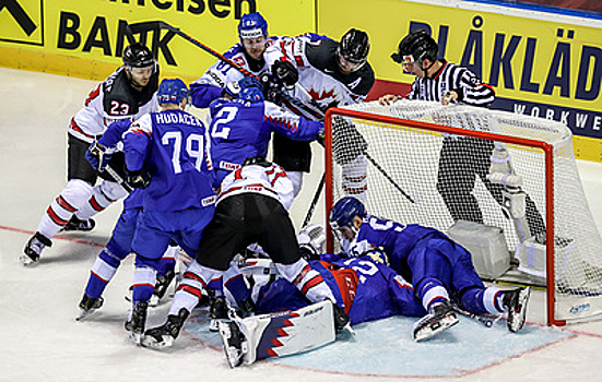 Гол Стоуна на последних секундах принес канадцам победу над словаками в матче ЧМ по хоккею
