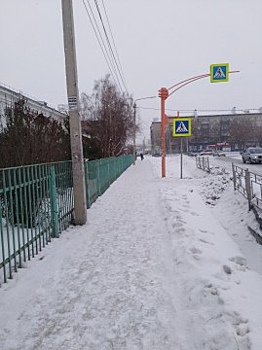 Жители кузбасского города пожаловались на светофорный столб без светофора