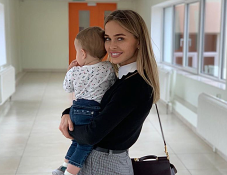 «Решила отмотать время назад»: Анна Хилькевич поделилась беременным фото в первый день рождения младшей дочери