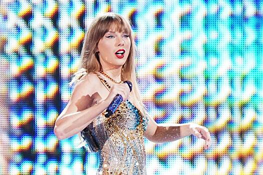 Сразу 10 альбомов Тейлор Свифт попали в топ-100 чарта Billboard 200