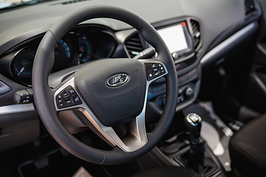 Выпуск легковых автомобилей в России сократился на 27%