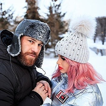 Украинский бодибилдер, женатый на секс-кукле, изменил ей, пока она была в «больнице» - видео