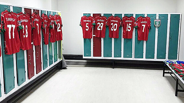 "Локомотив" представил новичков