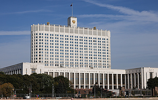 «Ъ»: кабмин РФ планирует сократить чиновников на 10%