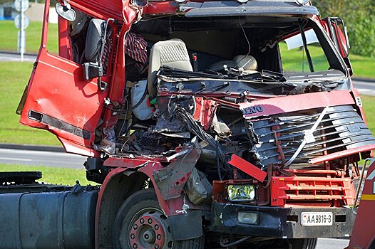 Фотофакт: четыре грузовика столкнулись на Логойском тракте