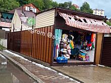 Местные жители рассказали, что творится в затопленном Сочи