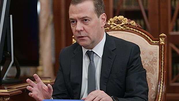 Медведев утвердил концепцию развития волонтерства
