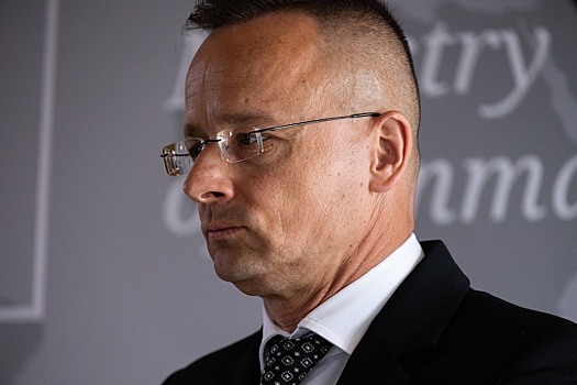 Сийярто заявил о планах ЕС отправить Украине €200 млрд из активов РФ