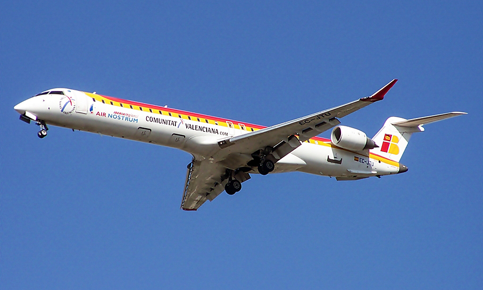 CRJ700/900/1000. Первый полет — 27 мая 1999 года. Семейство канадских региональных авиалайнеров