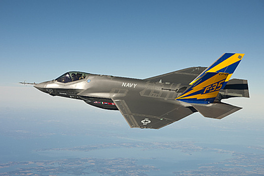 США захотели еще денег для F-35