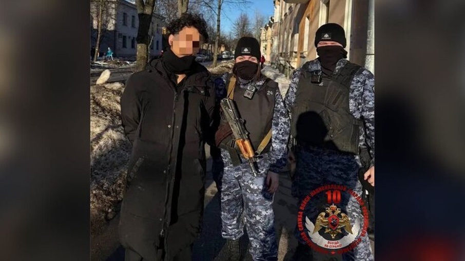 В Петербурге арестован подросток, поджегший колонку АЗС