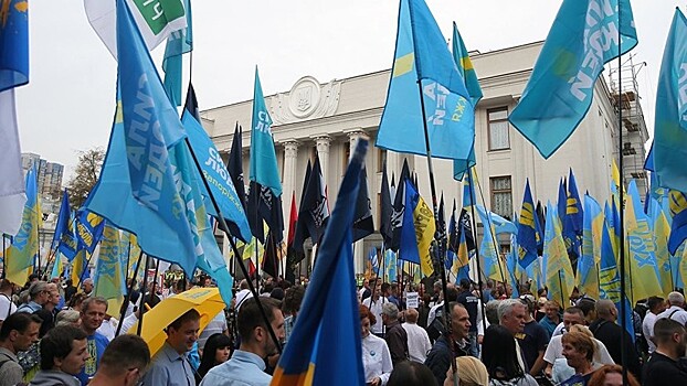 В Киеве проходит митинг из-за нападений на активистов