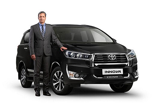 Рамный минивэн Toyota Innova снова в строю: рестайлинг и дизель