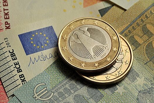 Курс валют на завтра: ЦБ назвал стоимость доллара и евро на выходных