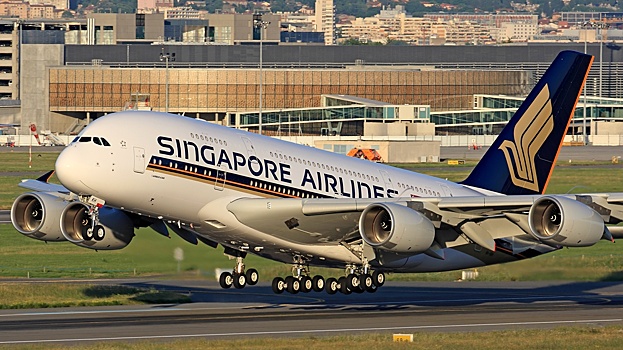 «Сингапурские авиалинии» больше не являются лучшей авиакомпанией