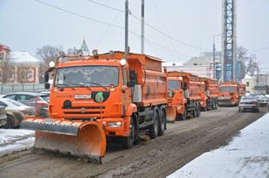 В мэрии Екатеринбурга пообещали очистить улицы от снега к выходным