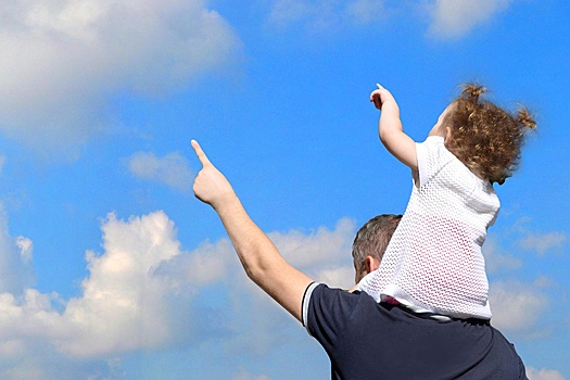 Придумать названия облакам и увидеть МКС. Подмосковный омбудсмен Мишонова рассказала, как провести время с ребенком летом