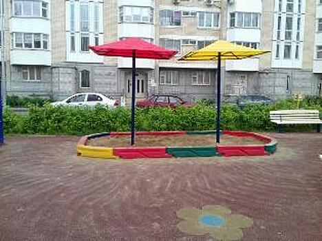 Вандальные надписи удалили с детской площадки на Некрасовской