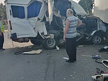 В Азове в ДТП попал маршрутный автобус