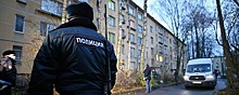 Видео: Мужчина, захвативший шестерых детей в заложники под Петербургом, сдался