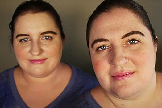 Женщина нашла своего двойника в интернете и удивила мать
