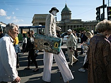 В Санкт-Петербурге из-за жалоб туристов упорядочат правила работы уличных аниматоров