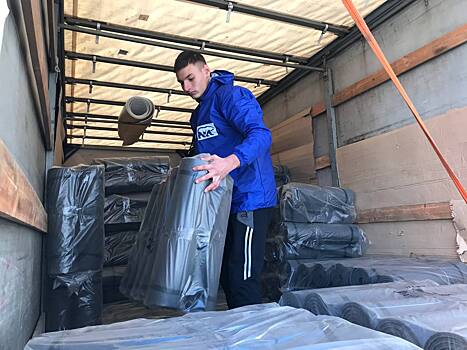 Молодогвардейцы помогли в сборе, сортировке и загрузке вещмешков для мобилизованных пензенцев