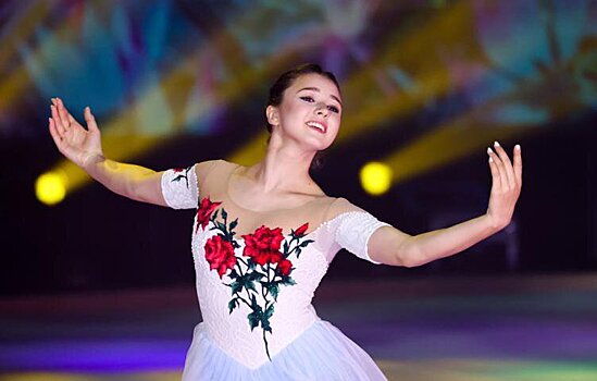 Валиеву на шоу Навки объявили как «олимпийскую чемпионку наших сердец»