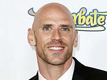 Режиссер Ганн удивился слухам, что порноактер Джонни Cинс сыграет в "Супермене"