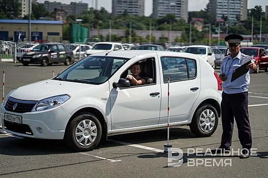 Рособрнадзор и МВД усилят контроль за автошколами на фоне роста ДТП с участием молодых водителей