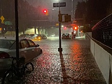 Метро затоплено, дома разрушены: что происходит в США