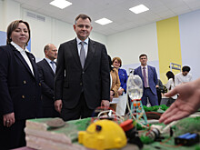 Юрий Слюсарь присудил премии педагогам &ndash; победителям областных конкурсов