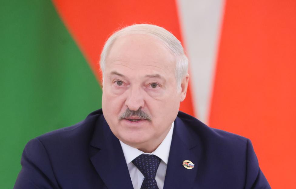 Лукашенко подписал указ о порядке перевода госорганов на работу в военное время