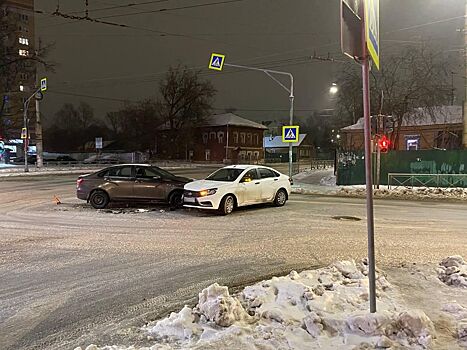 Ребенок пострадал в аварии на перекрестке в Костроме