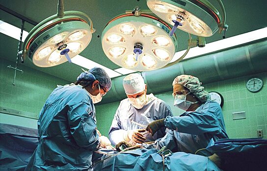 В Тюмени хирурги удалили у младенца опухоль, занявшую половину сердца