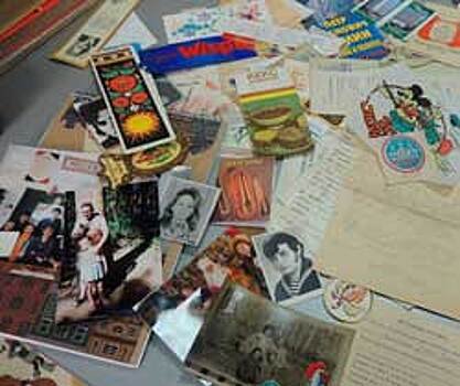 Букинист из Челябинска собрала коллекцию "артефактов", найденных между страницами книг