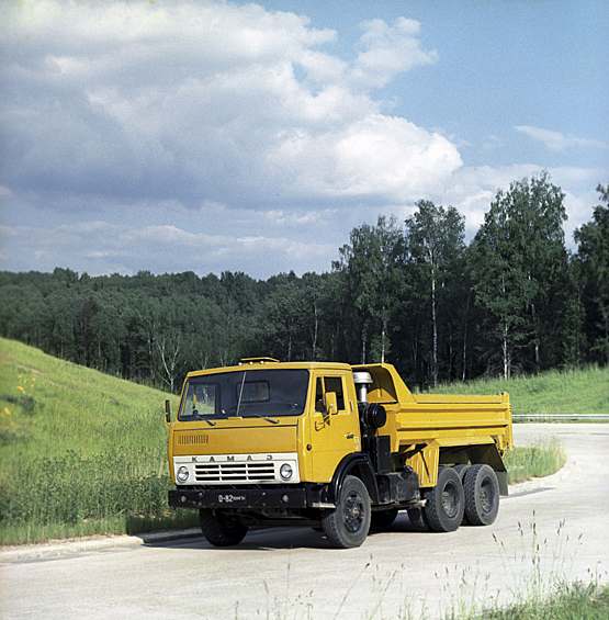 В «лихие» 90-е КамАЗ сумел сохранить производство и наладить выпуск новых моделей.