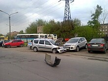 В Череповце в аварии трех автомобилей пострадала женщина